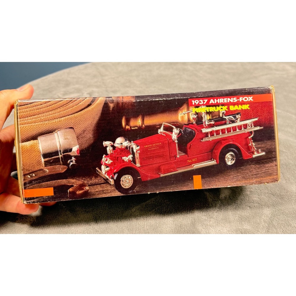Ertl 1937 Ahrens Fox Firetruck Bank John Deere Diecast 1/30 Scale No 107